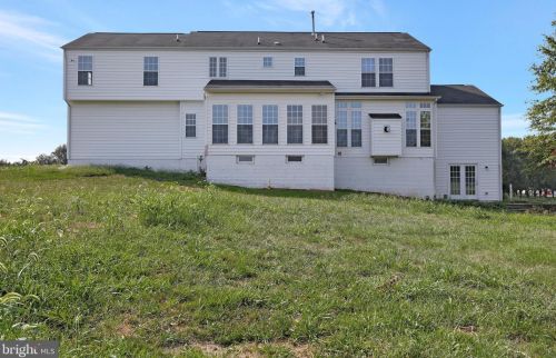 20 Cool Springs Ln, Charles Town WV  25414-4647 exterior