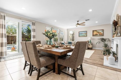 27406 Quincy Ln, Temecula CA  92591-4402 exterior