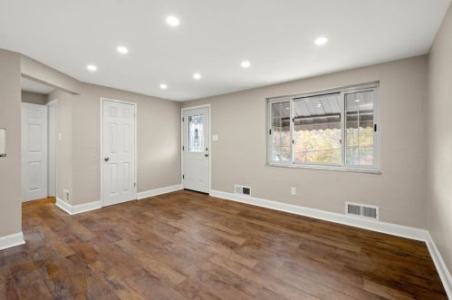 246 Traymore Ave, Pittsburgh, PA 15216-3834