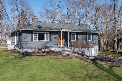 11 Cornell Rd, Shoreham, NY 11786-1225