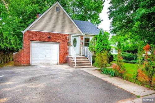 201 Green St, Englewood, NJ 07631-3830