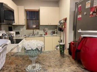 2319 60th St, Hialeah FL  33016-4421 exterior