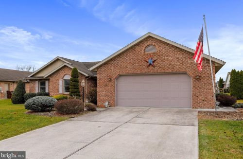 56 Parkwood Dr, Upton, PA 17225-1484