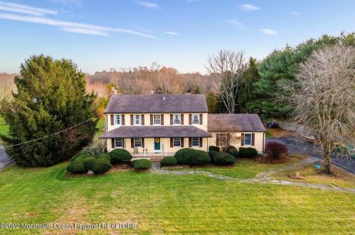 220 Long Swamp Rd, Plumsted Township NJ  08533-2028 exterior