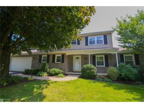 5150 Meadowview Dr, Macungie, PA 18062-9060