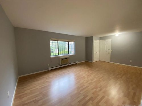 7 Eden Ct, Brookfield Center, CT 06804-2730