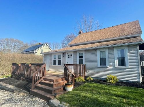 30 Graham Ave, Moosup, CT 06354-1402