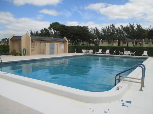 160 Lk Meryl Dr, West Palm Beach FL  33411-3396 exterior