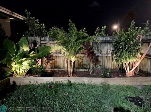 1600 22nd Ave, Hollywood FL  33020-2609 exterior