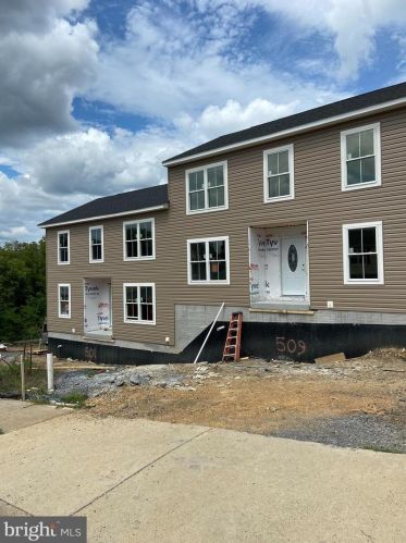 501 Stonewall St, Strasburg, VA 22657-6311