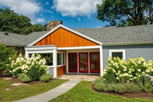 80 Nichols Rd, Cohasset, MA 02025-1121