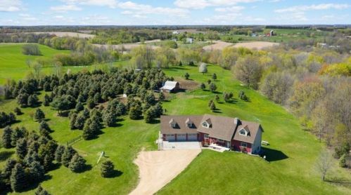 2832 130th Ave, Glenwood City, WI 54013-4212