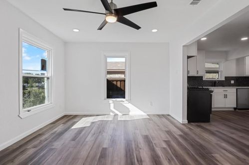 2521 Amelia St, Dallas TX  75235-8222 exterior