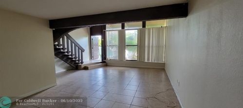 2421 40th Ave, Hollywood FL  33021-3651 exterior