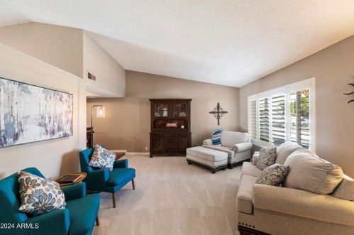 6108 Surrey Ave, Glendale, AZ 85304-1143
