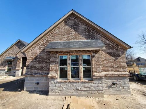 5637 Gebron Ct, Fort Worth, TX 76126-5338