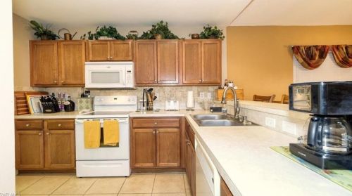 18269 Minorea Ln, Lehigh Acres FL 33936-6048 exterior