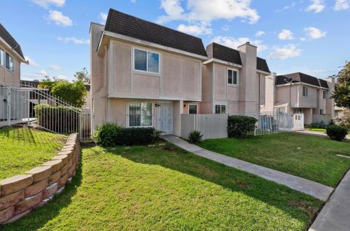 4477 Mayberry St, San Diego, CA 92113-3471