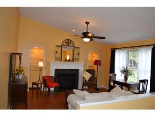 119 Millstone Dr, Johnson City, TN 37615-4646