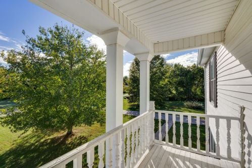 220 Maplewood Dr, Cornersville, TN 37047-4230