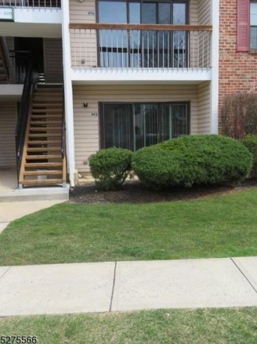 492 Danbury Ln, East Brunswick NJ  08816-5120 exterior