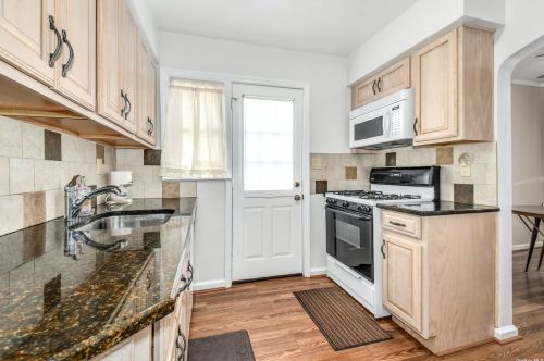 138 Wilton St, New Hyde Park NY  11040-3832 exterior