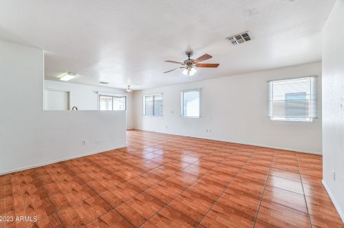 6525 Elwood St, Phoenix AZ  85043-1954 exterior