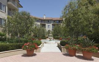 5280 Fiore Ter, San Diego CA  92122-5601 exterior