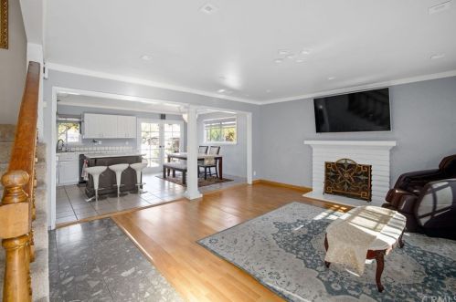 1925 240th St, Lomita, CA 90717-1215