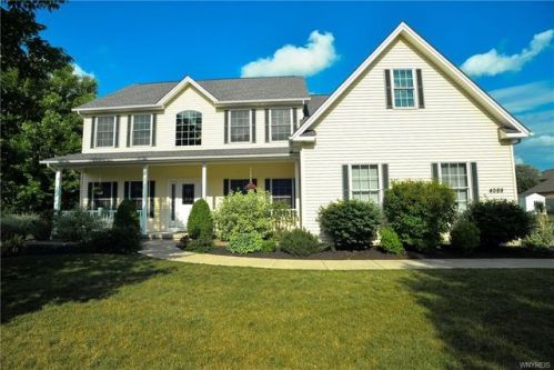 4089 Foxwood Ln, Buffalo, NY 14221-7371