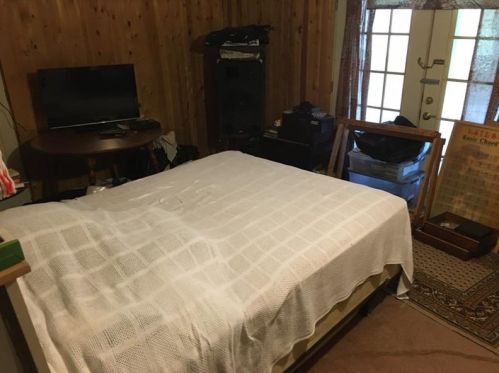 2376 Lake Rd, Hermitage PA  16150-3030 exterior