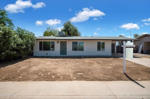 4319 83rd Dr, Phoenix, AZ 85037-1801