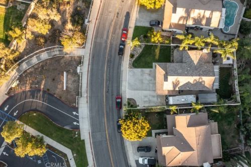 29524 Westwind Dr, Lake Elsinore CA  92530-1242 exterior