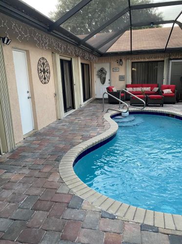 1020 Summit Place Cir, West Palm Beach, FL 33415-4723