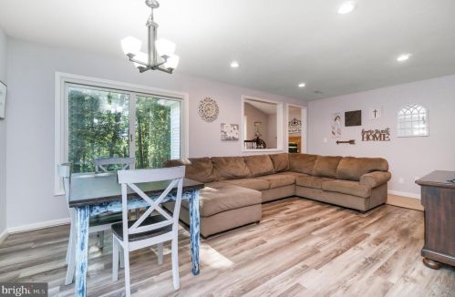 423 Stony Hill Rd, Fredericksburg VA  22406-4134 exterior