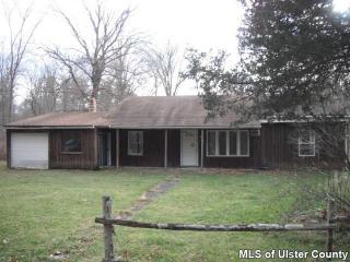 473 Dave Elliot Rd, West Saugerties, NY 12477-4179