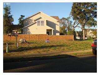21887 Park Ln, Interlachen, OR 97024-3813