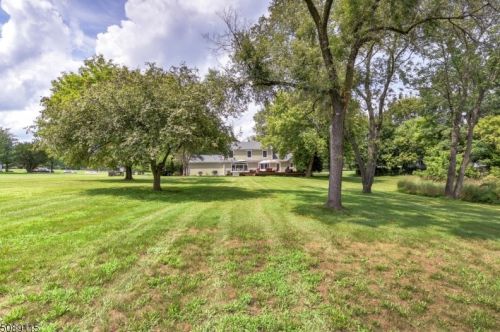 15 Country Club Dr, East Amwell Township NJ  08551-1902 exterior