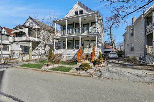 33 Manitou Ave, Poughkeepsie NY  12603-2731 exterior