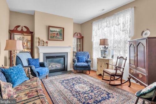 85 Morning Glory, West Deptford NJ  08096-5147 exterior