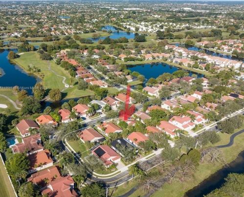 1617 149th Ave, Hollywood FL  33027-2320 exterior