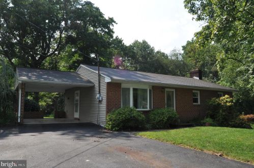1440 Miller Rd, Water Gap, PA 17018-9742