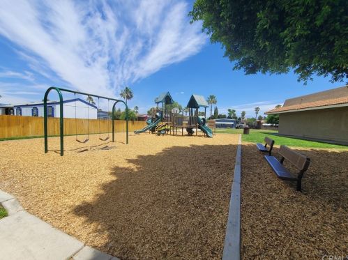 1155 Riverside Ave, Rialto CA  92376-7524 exterior