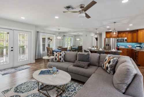 773 Holly Ct, Marco Island FL  34145-1915 exterior