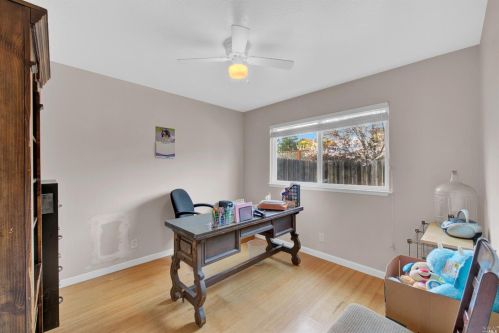 200 Juniper St, Vacaville CA 95688-2736 exterior