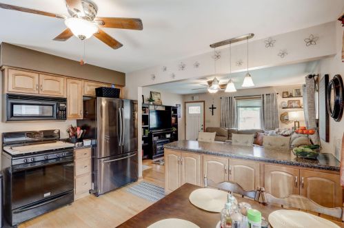 3221 98, Milwaukee WI 53214-2637 exterior