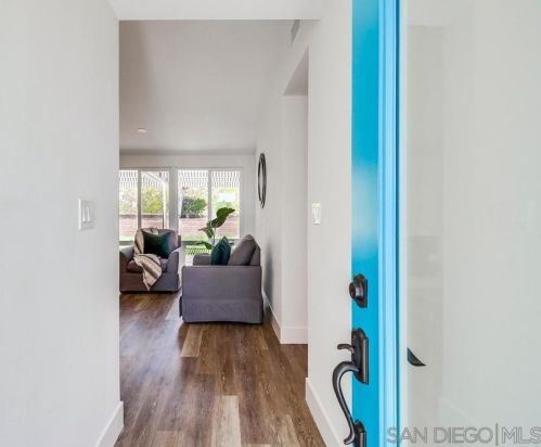 3451 Lockwood Dr, San Diego CA  92123-2619 exterior