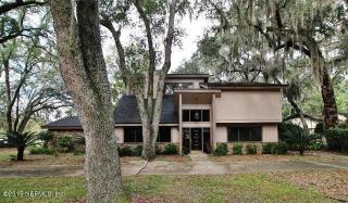 3520 Hidden Lake Dr, Jacksonville, FL 32216-1118