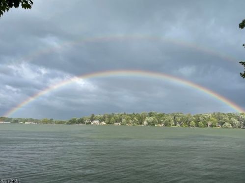 112 Pinecliff Lake Dr, West Milford Lakes NJ  07480-1378 exterior