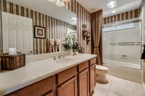 8813 Crestview Dr, Denton TX  76207-8601 exterior